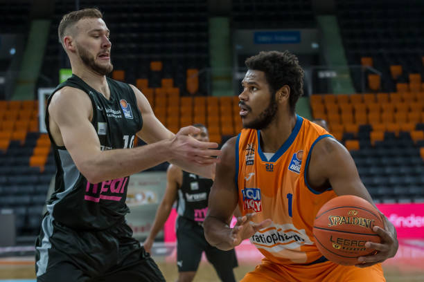 头部受伤对 头部受伤对