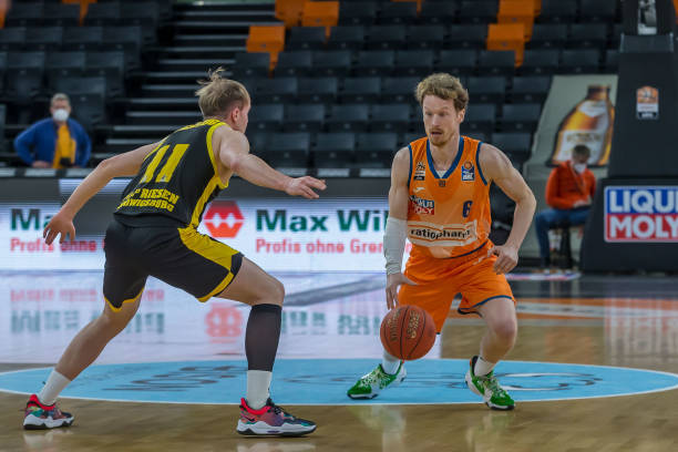 与其特定国 与其特定国