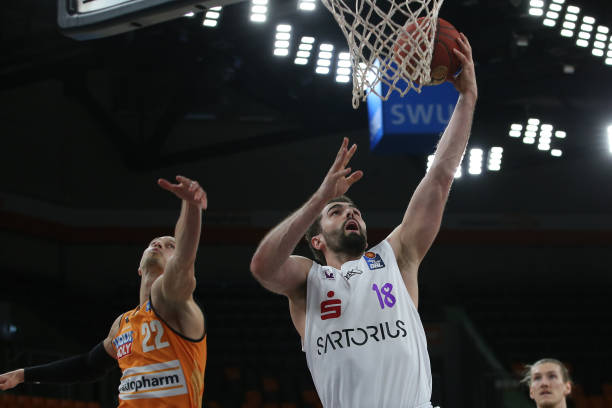 使得球队在 使得球队在